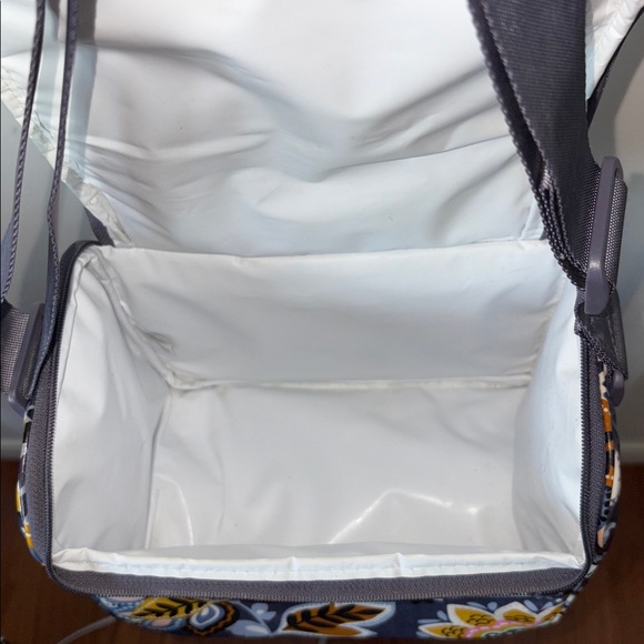 Vera Bradley Insulated Stay Cooler Crossbody Lunchbox Retired Charmont Meadow - Picture 4 of 5